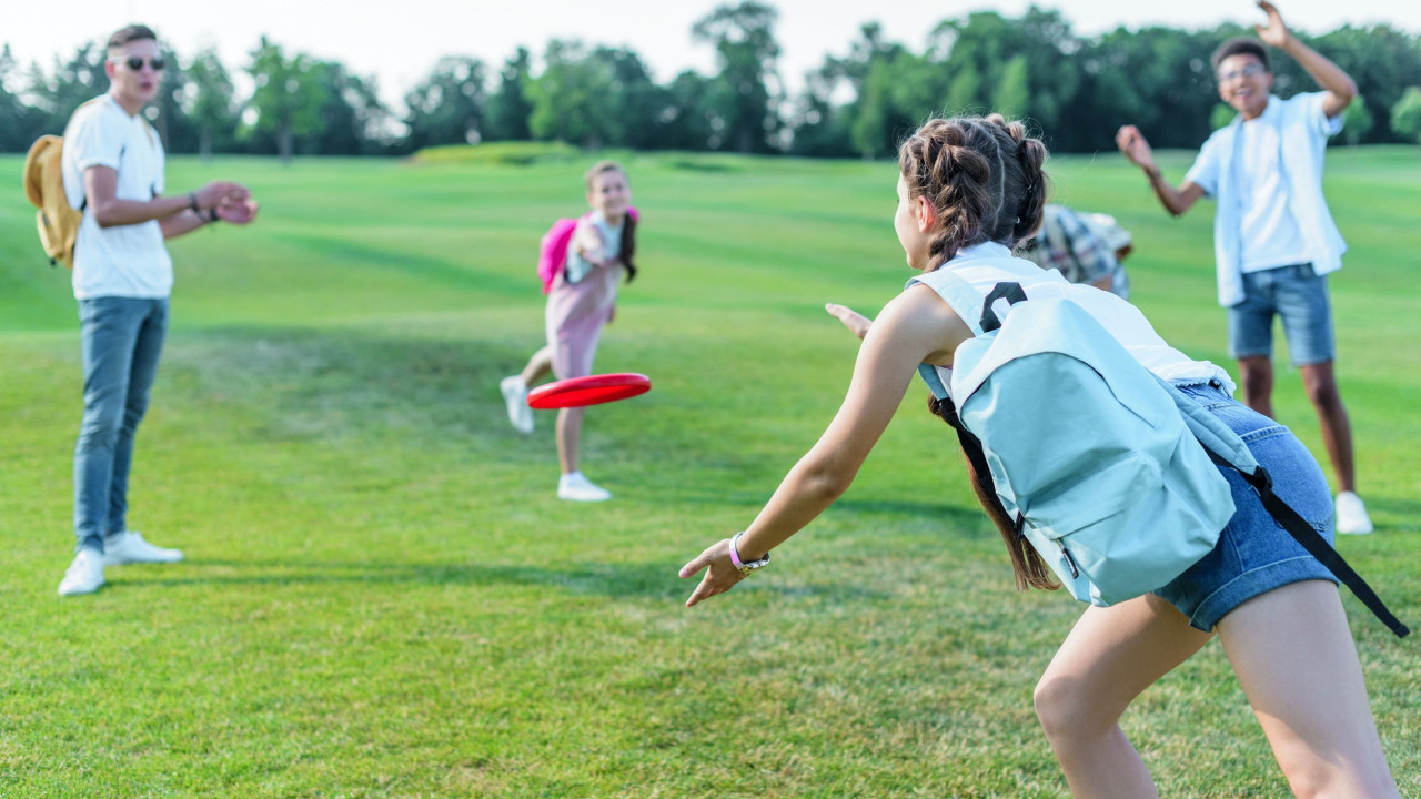 10 łatwych sportów które możesz uprawiać z rodziną w ciepły weekend 