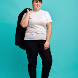 Spodnie plus size: ukrywają boczki, wydłużają nogi, hit sezonu