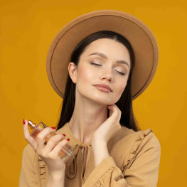 Trwałe jesienne perfumy, które otulają jak miękki sweter